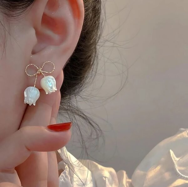 Cute Tulip & Bow Stud Earrings