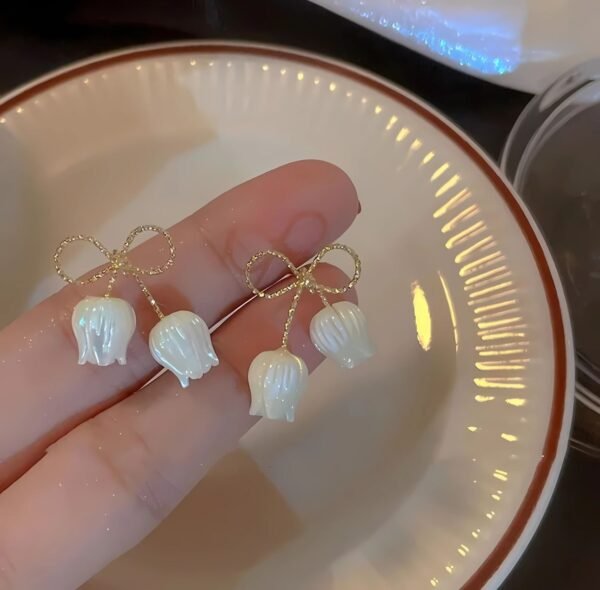 Cute Tulip & Bow Stud Earrings